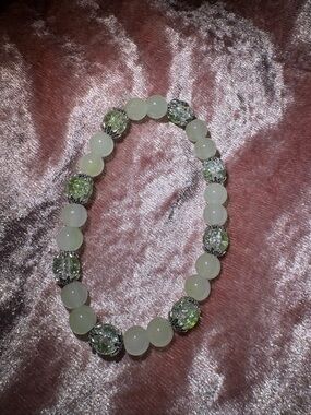 Green and silver Beaded Stretch Bracelet